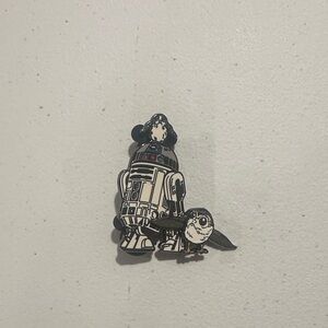 Star Wars R2-D2 and Porg Disney Official Enamel Pin